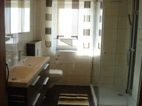 Newly renovated apartment f. d. high standards in an idyllic secluded location - Image 2