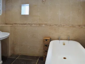 2 bedroom accommodation in Shobley, Ringwood - Image 2