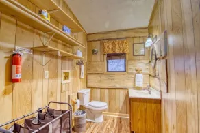 Private - Spacious- Creek Lined Cabin  - Image 2