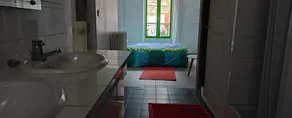 Old house, simple, spacious and bright - Image 2