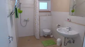 Room with private bathroom in detached house - Image 3
