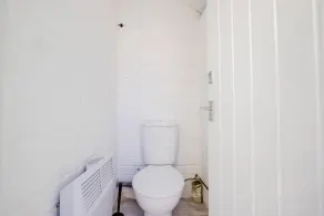 Host & Stay - Somerset Road House - Image 2