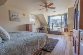 Cozy apartment located on Main St. June Lake - Image 5