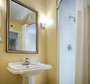 Wyndham Long Wharf | 3BR/2BA King Bed Suite - Image 5