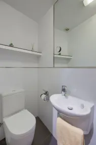 Spacious and Bright Apartment in Center of Madrid - Image 3