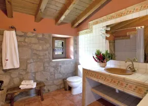 Casa Basque - Outdoor Pool & Indoor Pool, Spa, Sauna, Large Garden, BBQ - Image 2