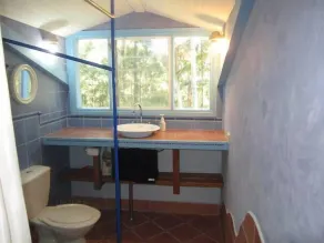 Lilypad Lodge in Stewarts River - Image 4