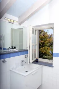 Moradia de 3 quartos com linda área ao ar livre e vista para o lago de sonho - Image 3