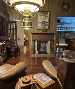 Step back into time with this 1850's historic house - Image 2
