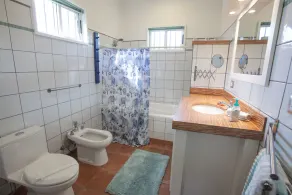 Charming villa with additional casita, located in the private Isabella community - Image 2