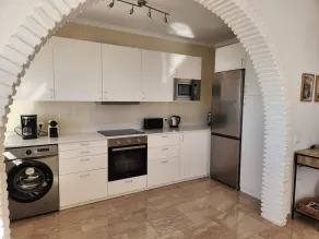 Spacious and bright penthouse with panorama seaview - Image 5