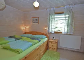 Holiday Home With Private Garden - Image 5
