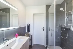 Casa vacanze 'Ferienhaus Am See' con vista sul lago, terrazza privata e Wi-Fi - Image 4