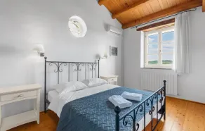 Awesome home in Sovinjak - Image 5