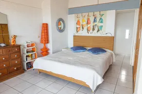 Rooftop Seafront Apartment with Sea View, Wi-Fi, and Air Conditioning - Image 5