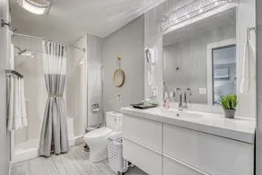 Lighthouse Inn & Suites Extended Stay Boutique Hotel I-69 Exit 334 - Image 3
