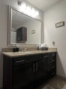 Luxury Midtown/ downtown apartment - Image 3