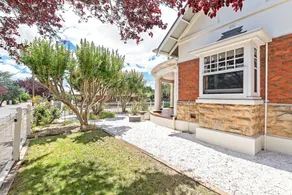 4 bedroom stone home walking distance to the best restaurants - Image 5