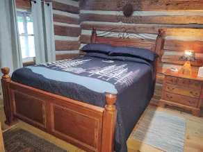Charming 1892 Log Cabin in the Blue Ridge Mountains foothills - Image 5