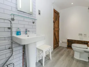 Bluebell Cottage - Image 3