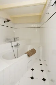 Vackert familjkanalhem, eftertraktat efter Jordaan grannskap i Amsterdam - Image 3