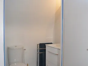 Comfortable house, pets allowed, enclosed garden - Image 5