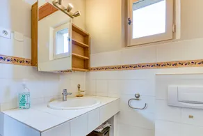 Grand gîte avec piscine de 25 m. et spa avec vue sur la montagne à 20 min. de Montpellier - Image 3