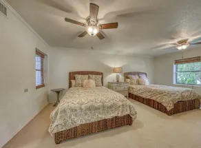 Bungalow på Guadalupe-floden - Seguin, TX - Image 5