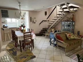 Beautiful, cozy family home in a gated community with 3 bedrooms (1 suite). - Image 3