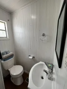 Dock Life Beach 1 - Cottage 3, Riverside 2 bedroom, 3 min walk to Beach 1 - Image 2
