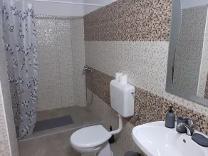 Comfort Triple Room near Shopping Center - Image 4