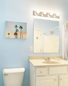 1st floor Coastal Oasis w Pool, Beach Chairs, & Linens near Lewes & Restaurants - Image 5