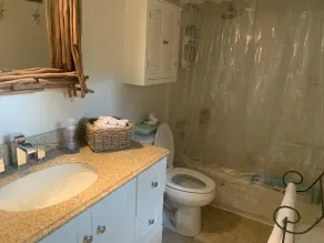 West Lake Cottage - Image 2