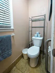Perfect retreat for family, friends or colleagues - spacious single family in OP - Image 5