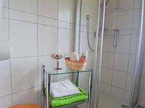 Apartment \"Bergblick\" / 1 bedroom / shower, WC No. 2 - three, apartment - Image 3
