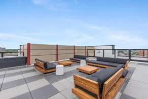 Spacious Luxury Apartment with Waterfront Views - The Leonard Building - Image 2