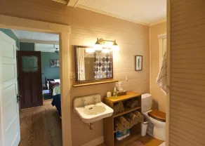 Restored Farmhouse 1920s.  Family and Pet Friendly. Borders National forest - Image 2