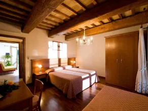 Villa in Cannara with Pool near Assisi - Image 4