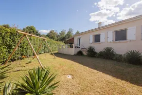 Beautiful air-conditioned villa, sleeps 11, private pool, near Moriani Plage. - Image 2