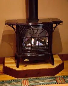 Vintage BARN Apartment-POOL-HotTub-FirePit-Hiking-Museums-Theater-Pets welcome! - Image 2