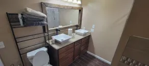 Beautiful Rustic Murfreesboro Home just minutes from I24, MTSU and more - Image 2