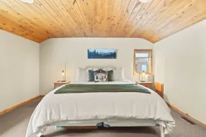 Riverfront luxury on White Pass with hot tub, firepit, and game room - Image 5