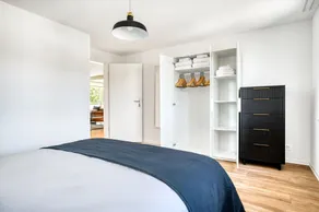 Roomy Dietikon 3.5 Room w/ Storage, 1 min to Market, by Blueground - Image 5
