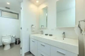Luxurious Aruba OceanView Beachfront residence at Azure Eagle Beach - Image 5