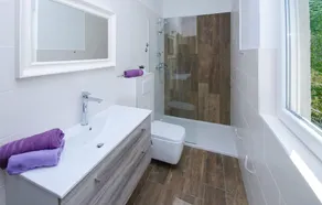 Schönes Haus mit 3 Schlafzimmern in. - Image 3