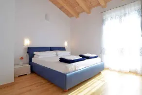 Holiday home with pool and air conditioning - Image 4
