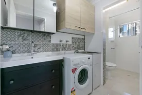 Broadbeach, Stylish Apartment Close To everything - Image 2