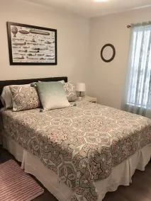 LRAFB Cozy CrashPad 1.5 m from back gate of Air Base! - Image 4