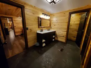 Luxury Cabin: Hot Tub, Bunk/Gameroom @CaveRunLake - Image 4
