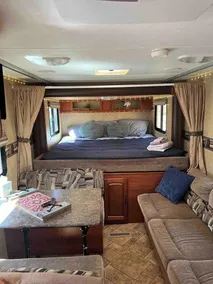 Delightful Camper in Campground with Amenities - Image 4